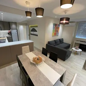 https://apartamento-acolhedor-na-amadora.hotels-lisbon-portugal.com